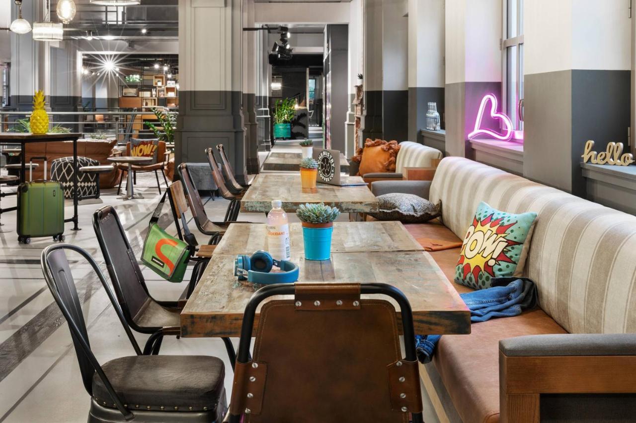Moxy Lille City Luaran gambar